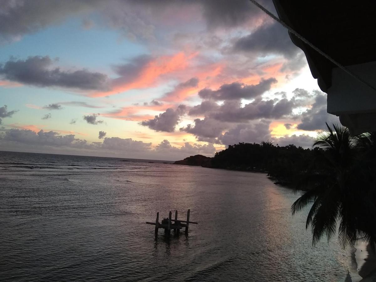 Calibishie Sandbar Bagian luar foto